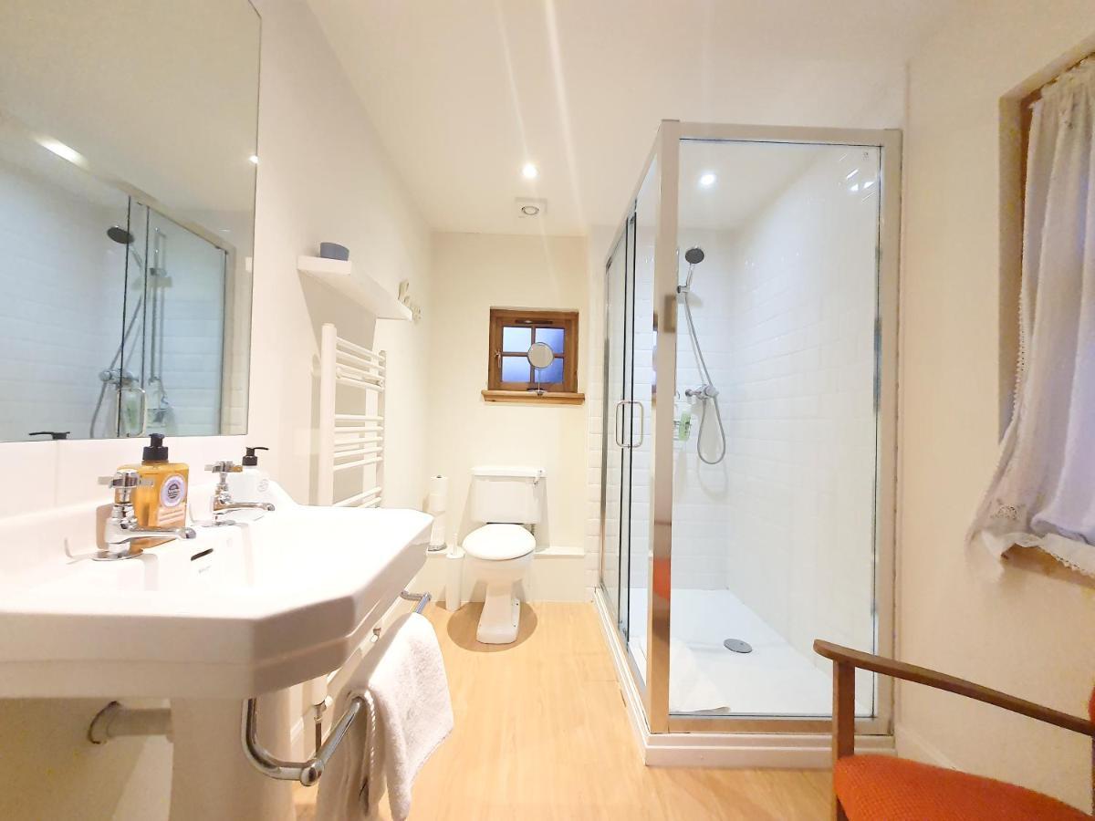 Edinburgh 2-Bedroom Cottage With Parking - Ground Floor Exterior photo