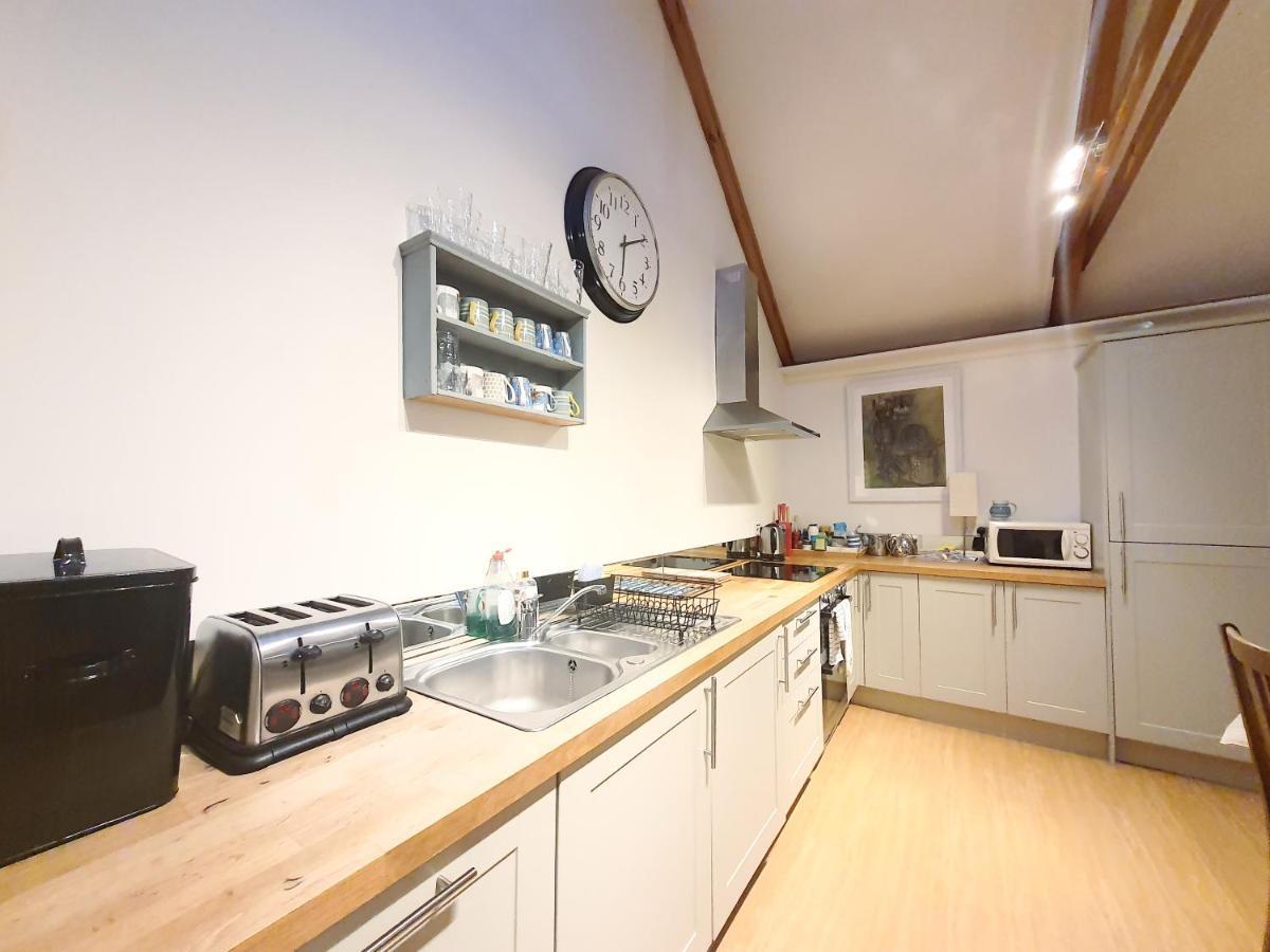 Edinburgh 2-Bedroom Cottage With Parking - Ground Floor Exterior photo